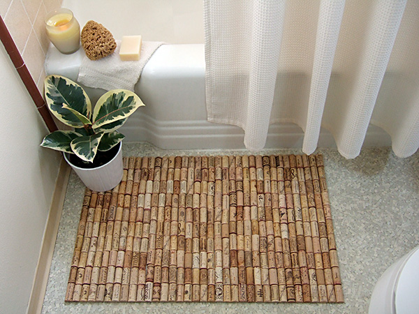 DIY Weekend Project: Make a Bathmat Using Wine Corks